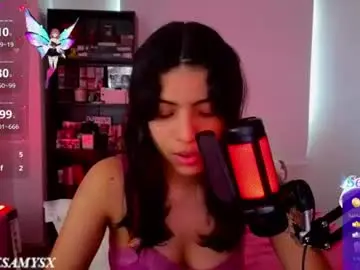 Chaturbate Sex Chat of helia_n_amy