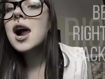 Chaturbate Free Porn Cam of varvaraola