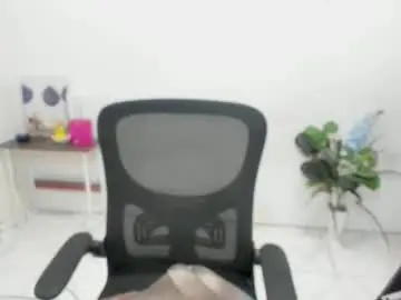 Chaturbate Nude Webcam of yvonne_s3xy