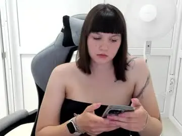 Chaturbate Adult Webcam of emilli_moon