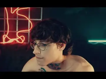 Chaturbate Adult Video Chat of hotdogswaitingaports