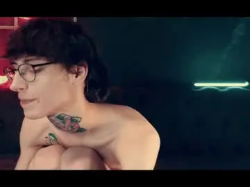 Chaturbate Free Porn Cam of hotdogswaitingaports