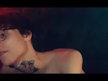 Chaturbate Free Porn Cam of hotdogswaitingaports