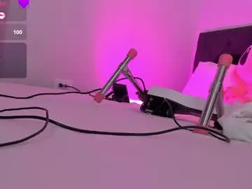 Chaturbate Watch Live Sex Cams of evelynhoward23