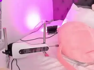 Chaturbate Adult Video Chat of evelynhoward23