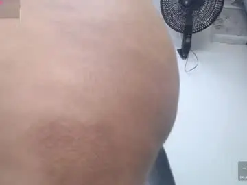 Chaturbate Free Live Porn of iniyalaboni