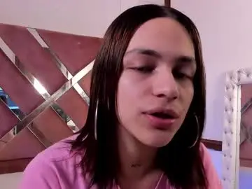 Chaturbate Live Sex Cam of aron_cruz12