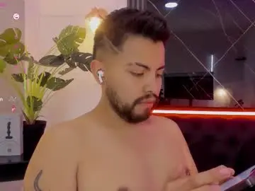 Chaturbate Live Sex Cam of lucca_mallard