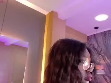 Chaturbate Live Sex Cam of maya_dolll