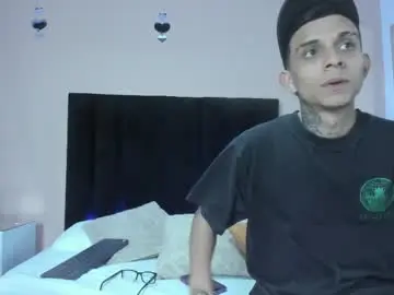 Chaturbate Nude Webcam of pipe_y_kloe