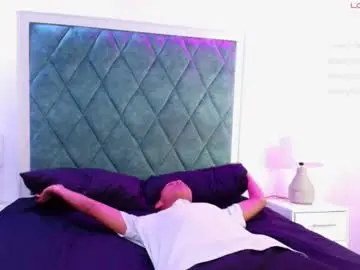 Chaturbate Adult Video Chat of julie_and_axel