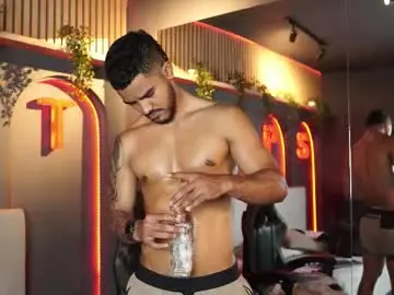 Chaturbate Live Sex of reik_von