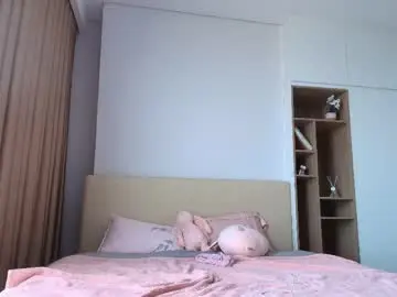 Chaturbate Live Sex Cam of mina_moons