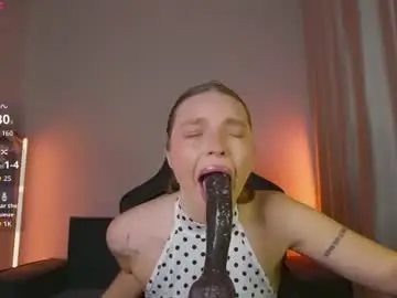 Chaturbate Sex Chat of viollasinzz