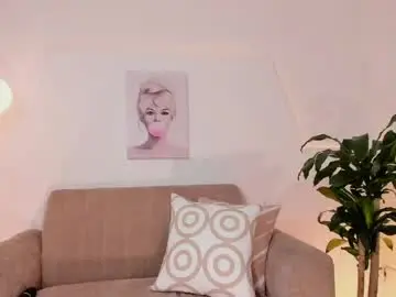Chaturbate Watch Live Sex Cams of catvalentinee_