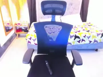 Chaturbate Free Live Porn of emmiejones_