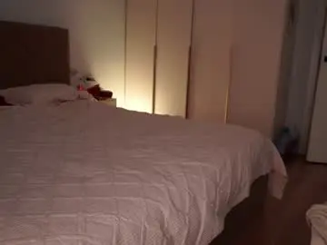 Chaturbate Live Sex Cam of jenny__lii