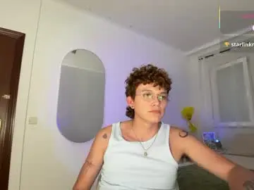 Chaturbate Live Sex of anddres_boss