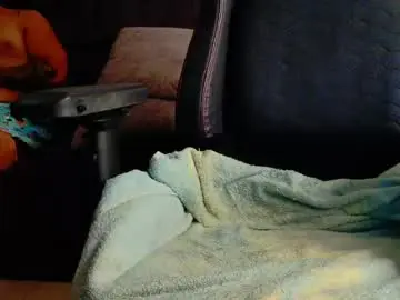 Chaturbate Live Sex Cam of latin_couple77