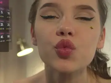 Chaturbate Live Sex Cam of happynewdear