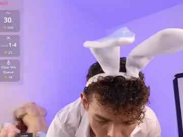 Chaturbate Live Sex Cam of nijinsky_latinboy