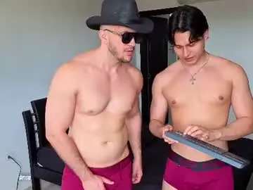 Chaturbate Free Live Porn of teddybear_07
