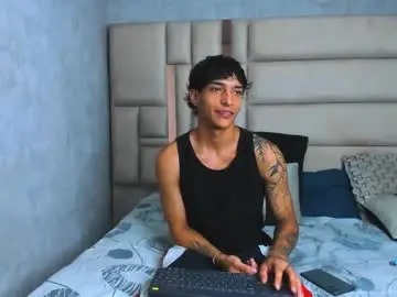 Chaturbate Live Sex Cam of croy_myer