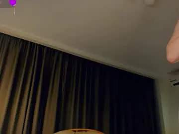 Chaturbate Live Sex Cam of louriezita