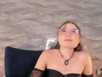 Chaturbate Live Sex Cam of mia_luxor