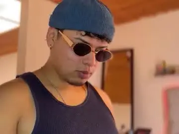 Chaturbate Live Sex Cam of drakenn_