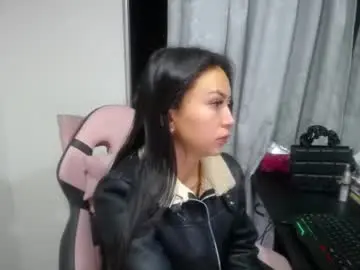 Chaturbate Nude Webcam of holly_rose69