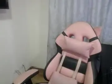 Chaturbate Watch Live Sex Cams of holly_rose69