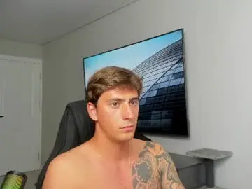 Chaturbate Live Sex Cam of krishort