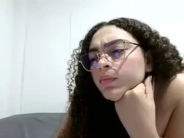 Chaturbate Private Sex Chat of lily_anal_squirt