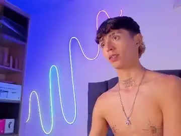 Chaturbate Live Porn of maiky_cooper01