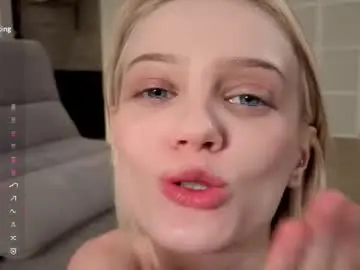 Chaturbate Nude Webcam of evangel111
