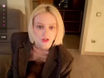 Chaturbate Nude Webcam of evangel111