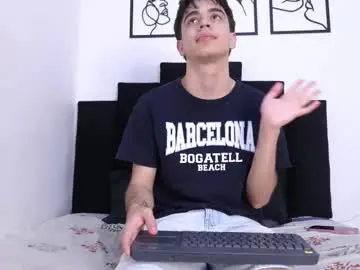 Chaturbate Free Porn Cam of noah_loveboy