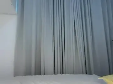 Chaturbate Live Sex of angel_petite07