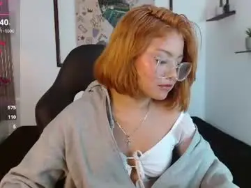 Chaturbate Live Sex Cam of heidy_pink