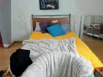 Chaturbate Best live sex cam show of lilyviolet7