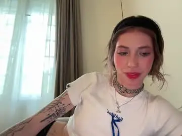 Chaturbate Live Sex Cam of happyvivy