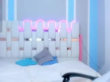 Chaturbate Live Sex Cam of andykings_1