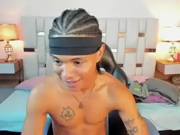 Chaturbate Live Sex Cam of andykings_1