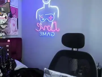 Chaturbate Watch Live Sex Cams of darki_shine_