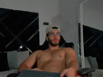 Chaturbate Best live sex cam show of francobanderas1
