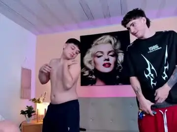 Chaturbate Best live sex cam show of handsomeboys19