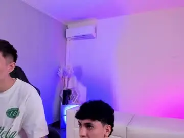 Chaturbate Adult Video Chat of handsomeboys19