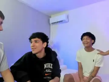 Chaturbate Live Porn of handsomeboys19