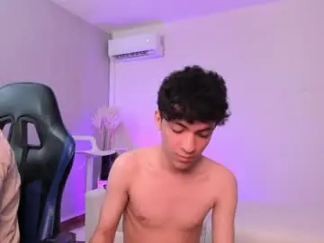 Chaturbate Adult Video Chat of handsomeboys19